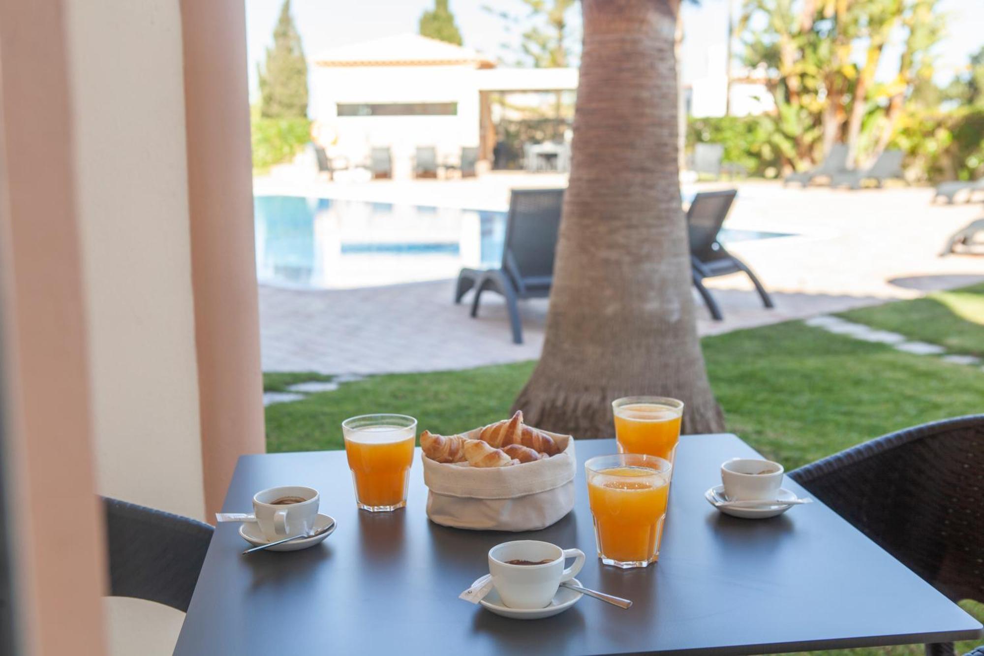 Atalaia Sol Aparthotel - Tennis & Heated Pool In Winter Лагуш Экстерьер фото